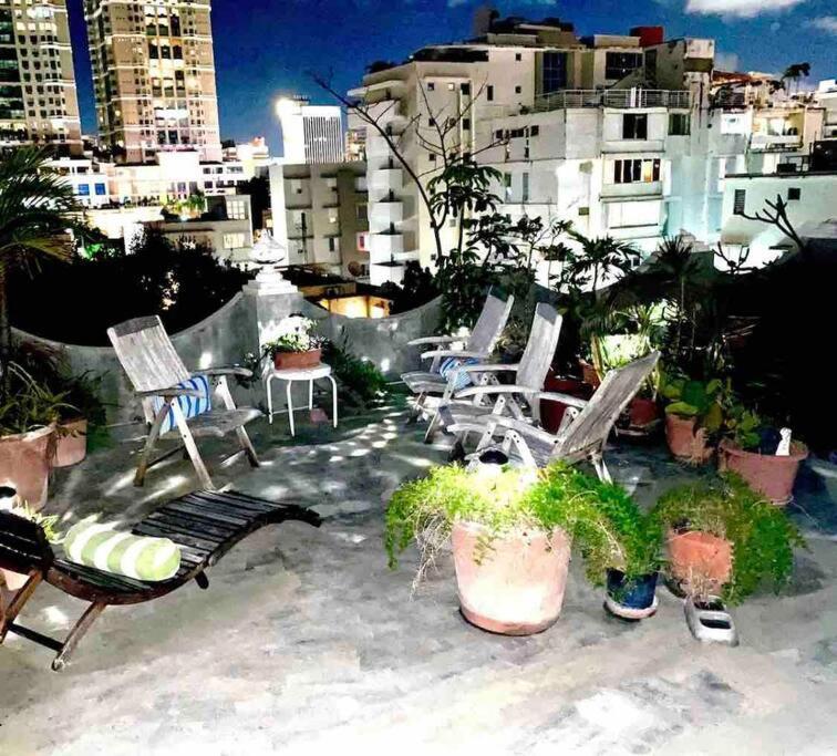Fresh Tropical Colonial Style Walk-Up- Rooftop Terrace- Beach View San Juan Exterior photo