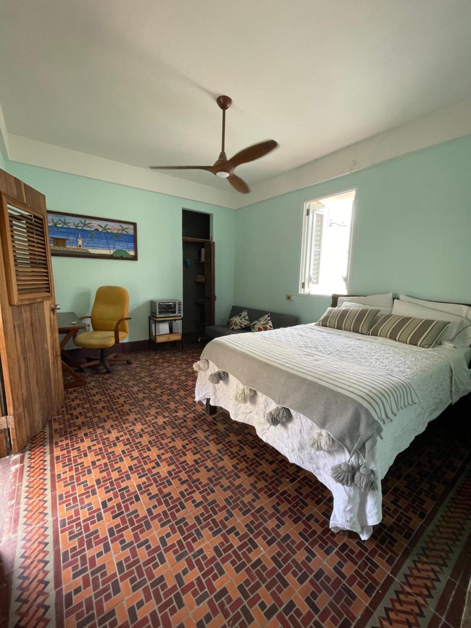 Fresh Tropical Colonial Style Walk-Up- Rooftop Terrace- Beach View San Juan Exterior photo
