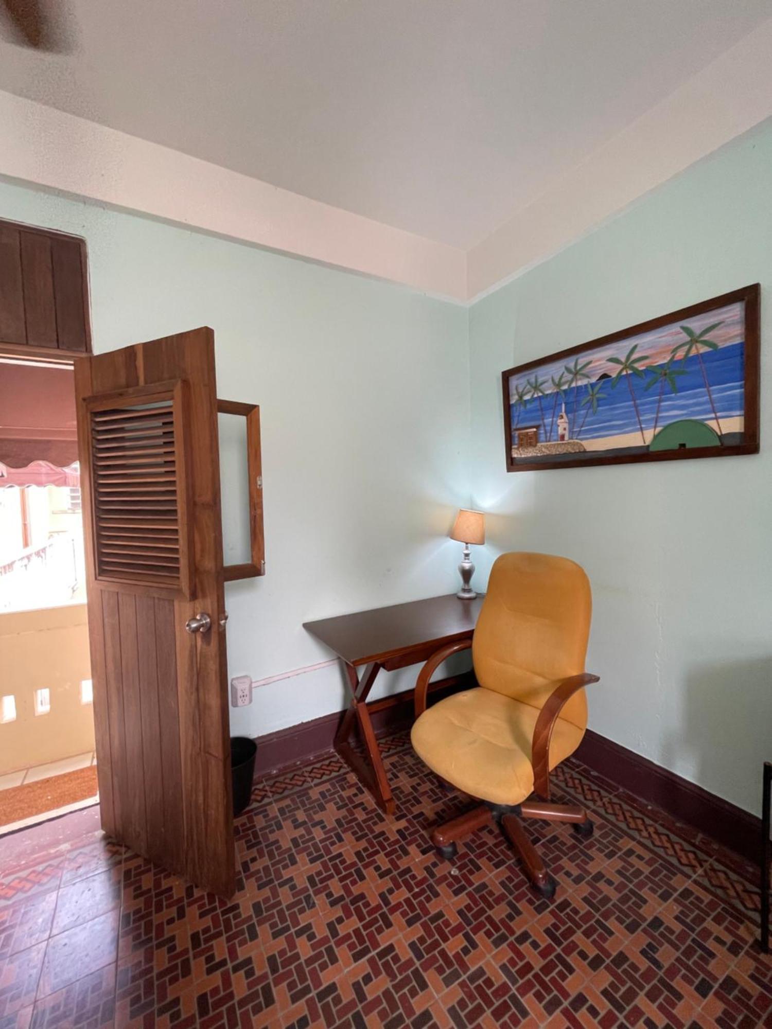 Fresh Tropical Colonial Style Walk-Up- Rooftop Terrace- Beach View San Juan Exterior photo